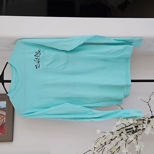Salt Life Men's Liquid Depth Badge long sleeve tee small light blue